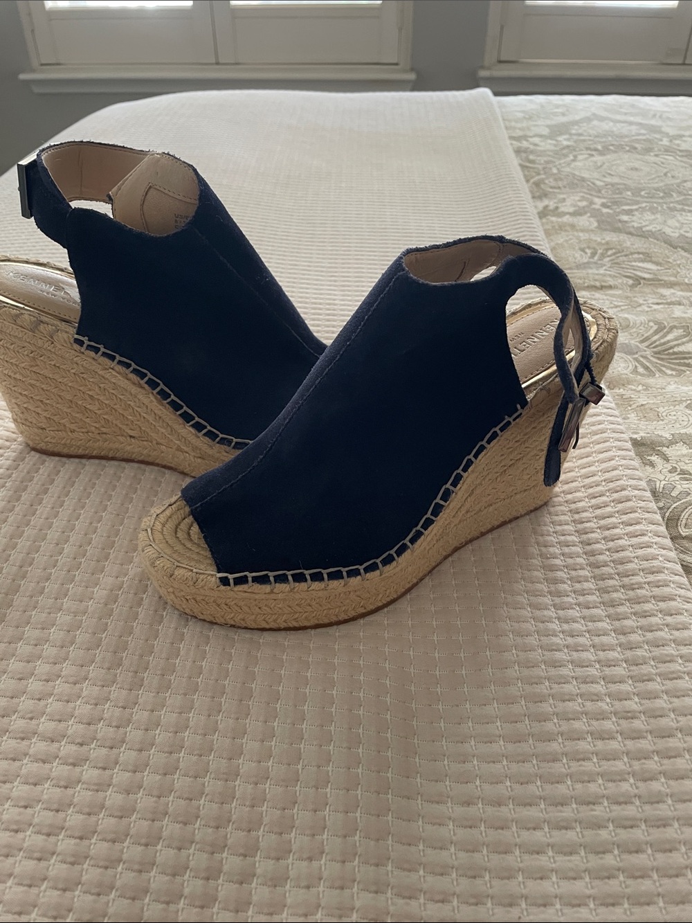 Kenneth Cole navy blue suede Espadrille Wedge Sandals